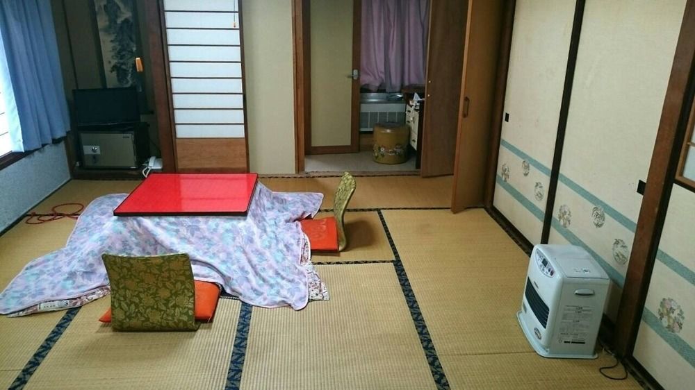 Kaneki Hotel Yamanouchi  Exteriör bild